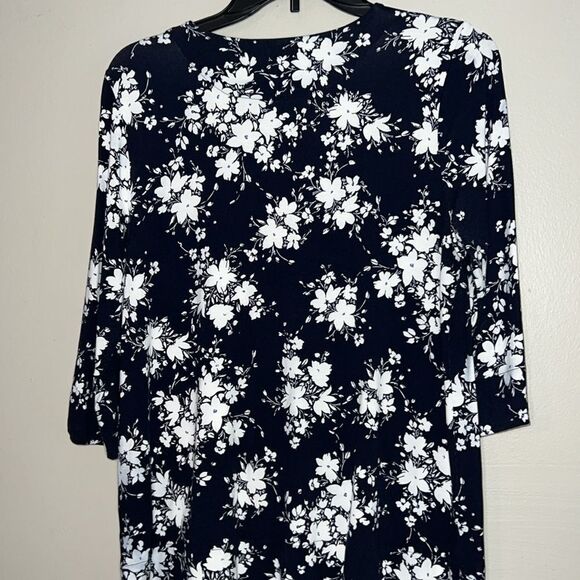 J Jill Wearever Collection Floral Top - Picture 7 of 8